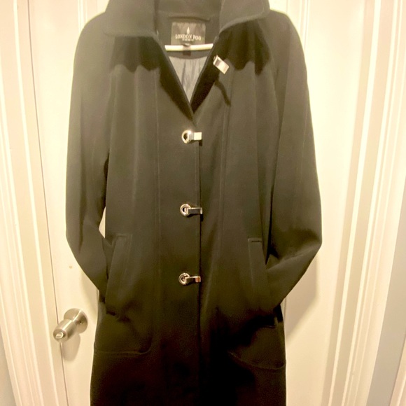Fashion Forward Stunning London Fog fashion forward Black Trench Coat - Picture 4 of 6
